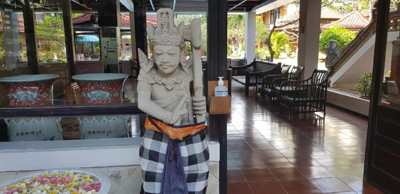 Puri Naga Beachfront Cottages Legian Exterior foto