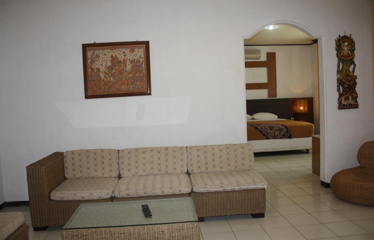 Puri Naga Beachfront Cottages Legian Zimmer foto