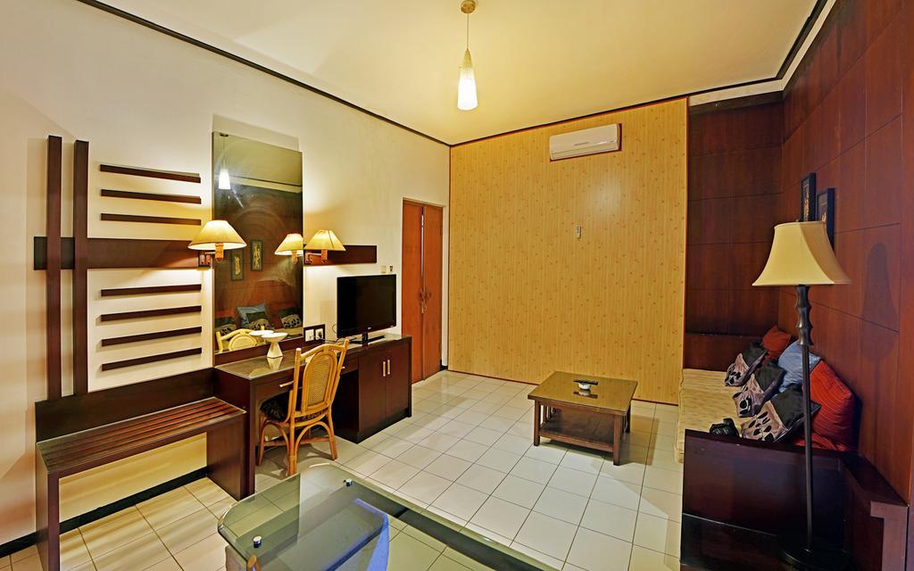 Puri Naga Beachfront Cottages Legian Exterior foto