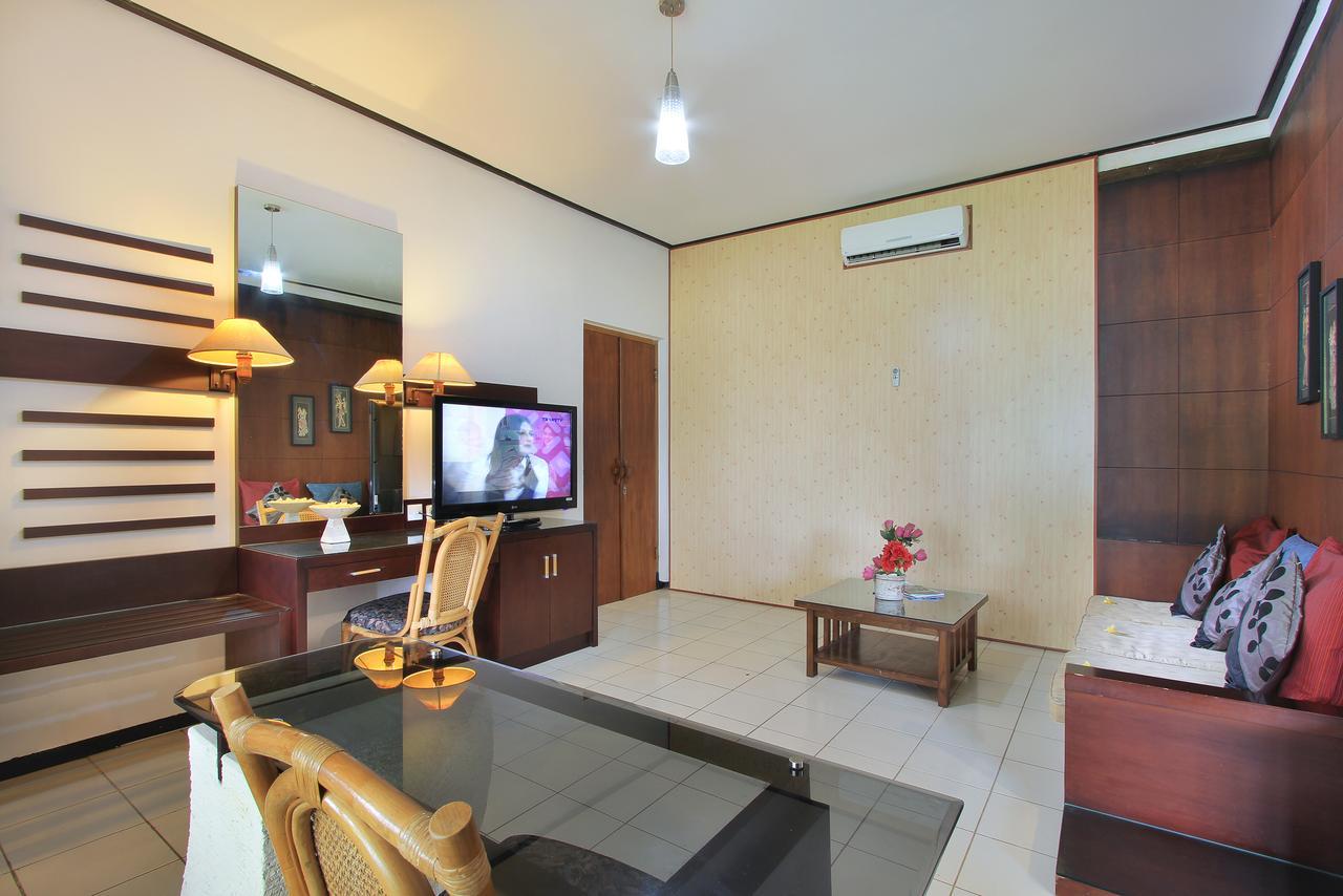 Puri Naga Beachfront Cottages Legian Exterior foto