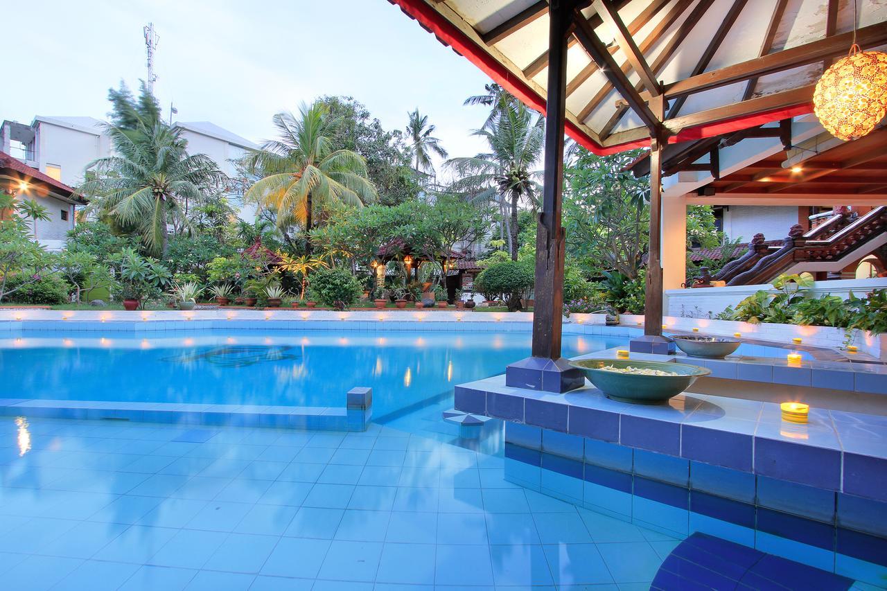 Puri Naga Beachfront Cottages Legian Exterior foto