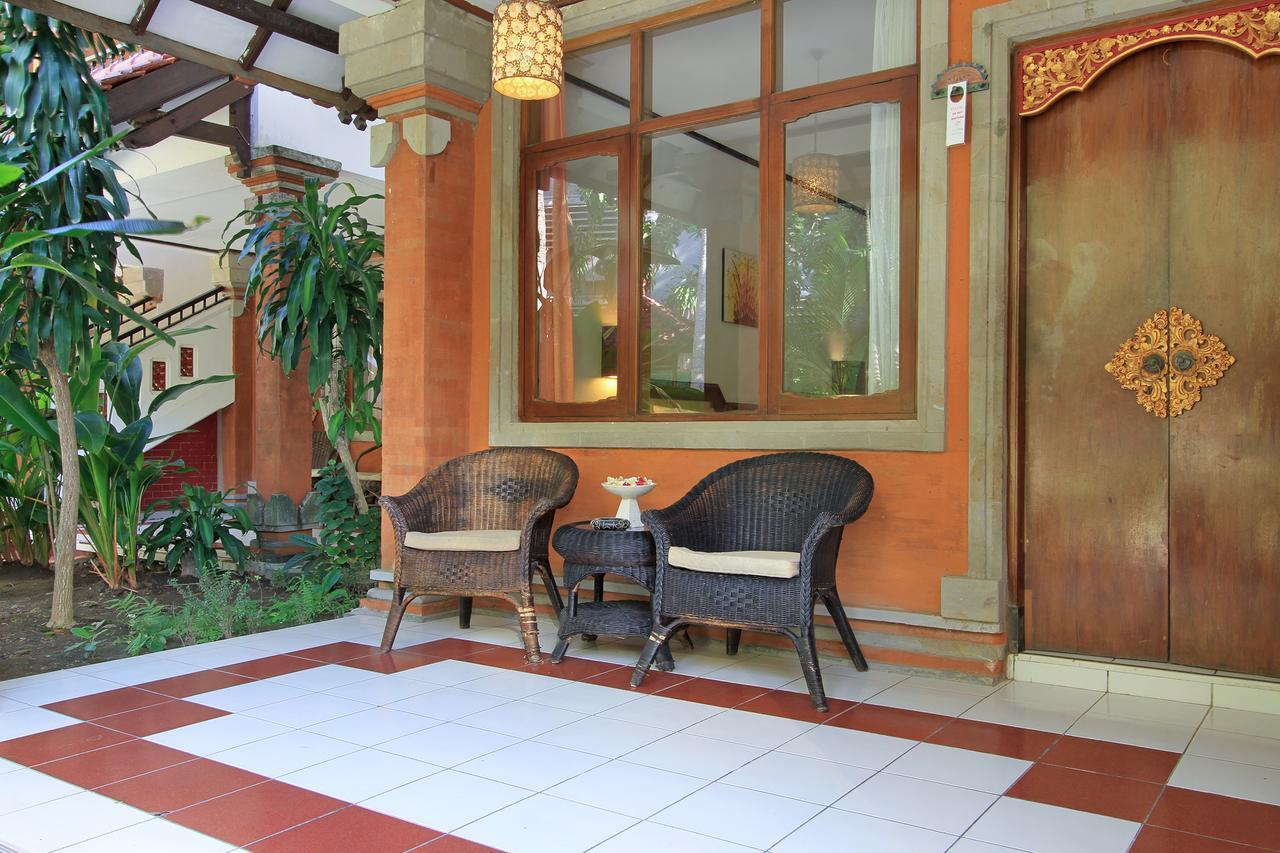Puri Naga Beachfront Cottages Legian Exterior foto