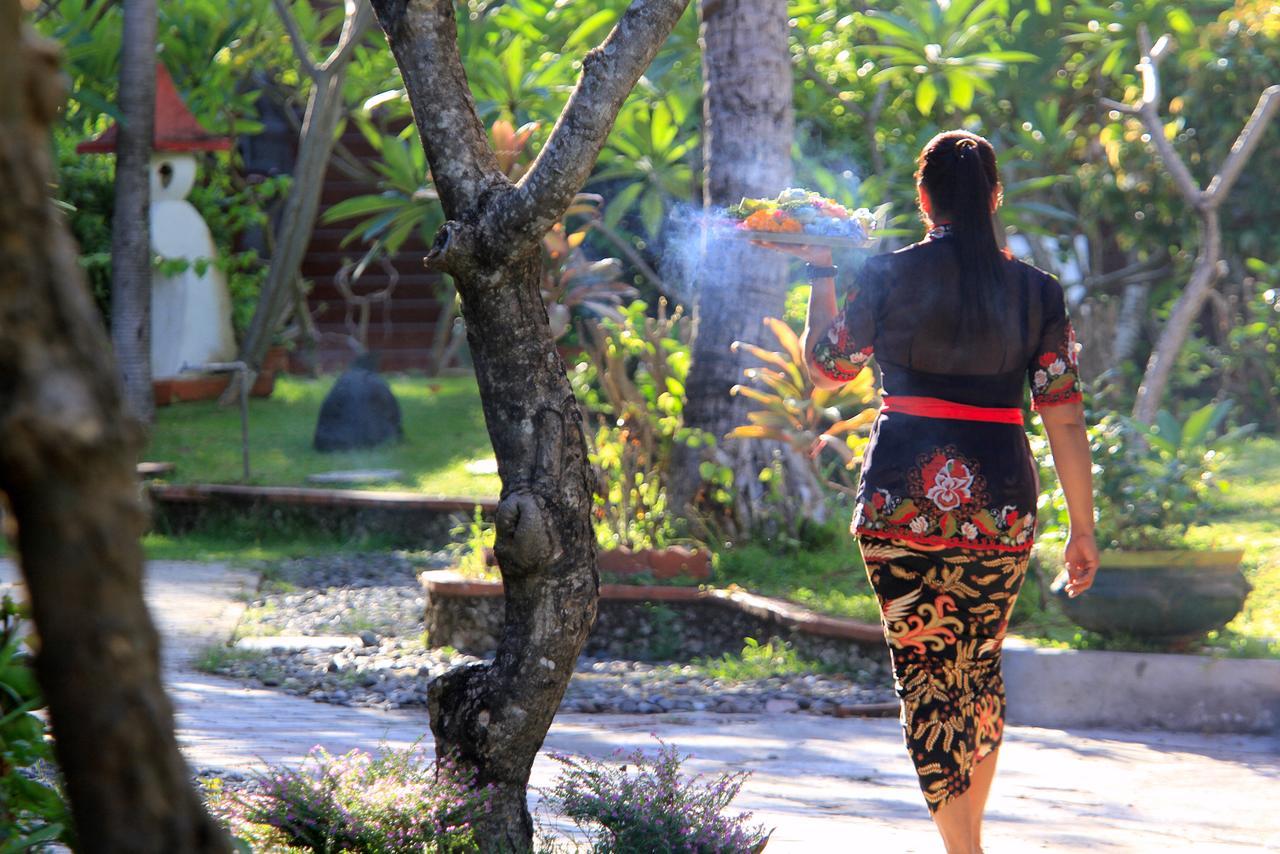 Puri Naga Beachfront Cottages Legian Exterior foto